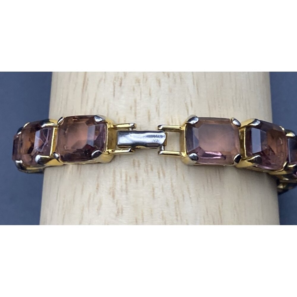 Vtg Monet Signed Purple Emerald Cut Glass Crystal Tennis Bracelet Gold Tone 7.5" - Picture 3 of 10